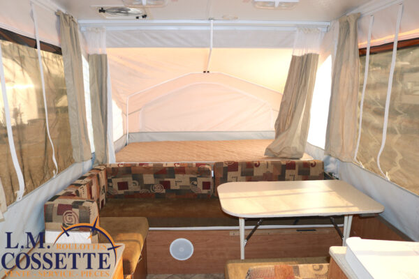 Flagstaff 620 ST 2009-LM Cossette inc. vr-roulotte-fifth wheel-cargo-arctic wolf -Remote-Clipper-cherokee-grey wolf-wolf pup-kodiak cub-aspen trail-dutchmen-forest river-freedom express select-coachmen-apex nano -Trois-Rivières-fond