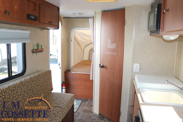 Sportsmen 16 RBT 2013-LM Cossette inc. vr-roulotte-fifth wheel-cargo-arctic wolf -Remote-Clipper-cherokee-grey wolf-wolf pup-kodiak cub-aspen trail-dutchmen-forest river-freedom express select-coachmen-apex nano -Trois-Rivières-fond