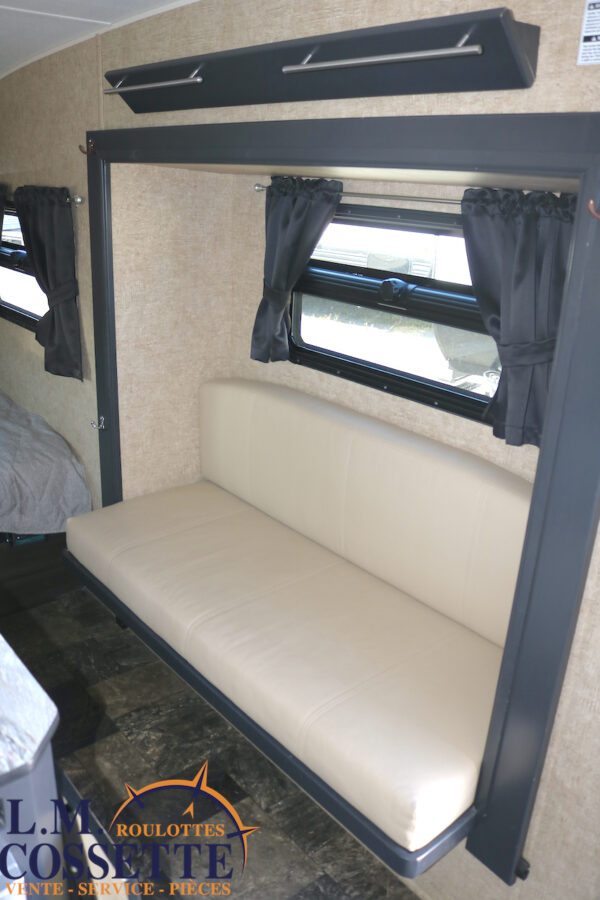 Prolite Supreme 2017-LM Cossette inc. vr-roulotte-fifth wheel-cargo-arctic wolf -Remote-Clipper-cherokee-grey wolf-wolf pup-kodiak cub-aspen trail-dutchmen-forest river-freedom express select-coachmen-apex nano -Trois-Rivières-fond