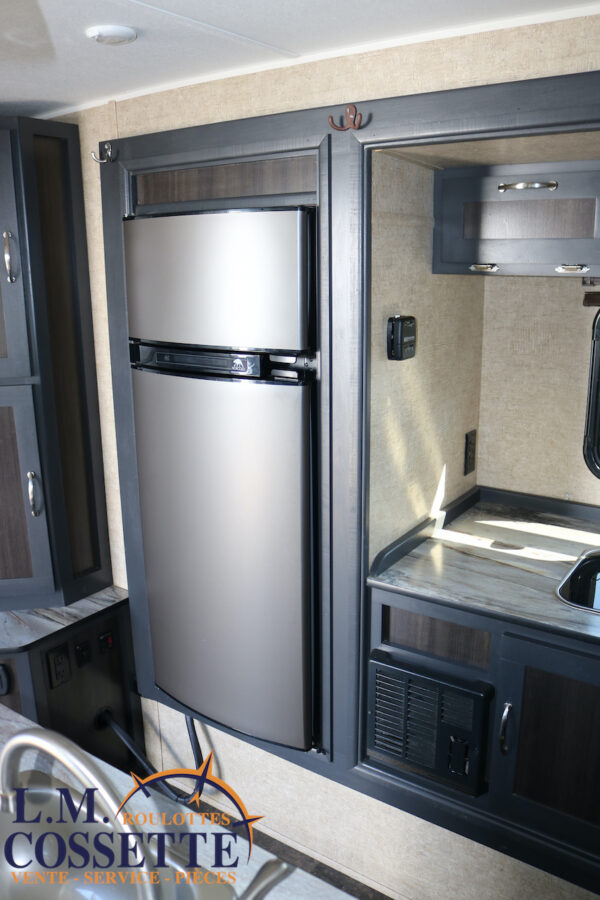 Prolite Supreme 2017-LM Cossette inc. vr-roulotte-fifth wheel-cargo-arctic wolf -Remote-Clipper-cherokee-grey wolf-wolf pup-kodiak cub-aspen trail-dutchmen-forest river-freedom express select-coachmen-apex nano -Trois-Rivières-fond