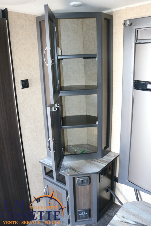 Prolite Supreme 2017-LM Cossette inc. vr-roulotte-fifth wheel-cargo-arctic wolf -Remote-Clipper-cherokee-grey wolf-wolf pup-kodiak cub-aspen trail-dutchmen-forest river-freedom express select-coachmen-apex nano -Trois-Rivières-fond