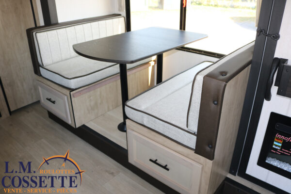 Grey Wolf 26 SS 2026-LM Cossette inc. vr-roulotte-fifth wheel-cargo-arctic wolf -Remote-Clipper-cherokee-grey wolf-wolf pup-kodiak cub-aspen trail-dutchmen-forest river-freedom express select-coachmen-apex nano -Trois-Rivières-fond