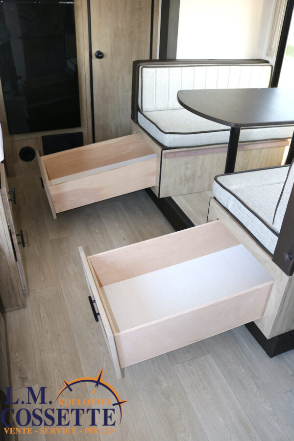 Grey Wolf 26 SS 2026-LM Cossette inc. vr-roulotte-fifth wheel-cargo-arctic wolf -Remote-Clipper-cherokee-grey wolf-wolf pup-kodiak cub-aspen trail-dutchmen-forest river-freedom express select-coachmen-apex nano -Trois-Rivières-fond