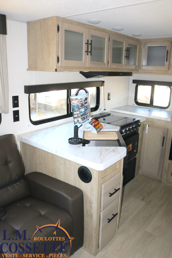 Grey Wolf 26 SS 2026-LM Cossette inc. vr-roulotte-fifth wheel-cargo-arctic wolf -Remote-Clipper-cherokee-grey wolf-wolf pup-kodiak cub-aspen trail-dutchmen-forest river-freedom express select-coachmen-apex nano -Trois-Rivières-fond