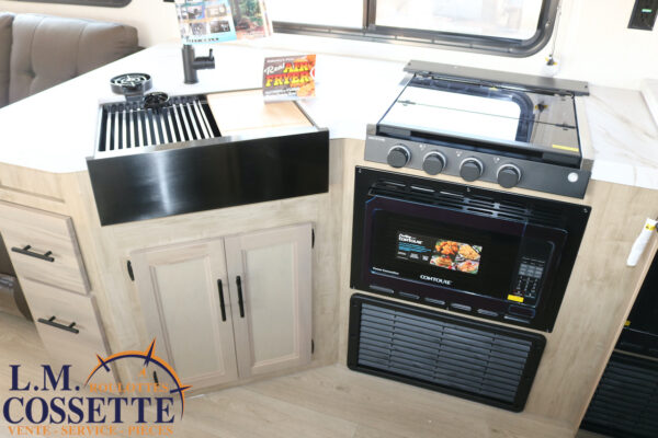Grey Wolf 26 SS 2026-LM Cossette inc. vr-roulotte-fifth wheel-cargo-arctic wolf -Remote-Clipper-cherokee-grey wolf-wolf pup-kodiak cub-aspen trail-dutchmen-forest river-freedom express select-coachmen-apex nano -Trois-Rivières-fond