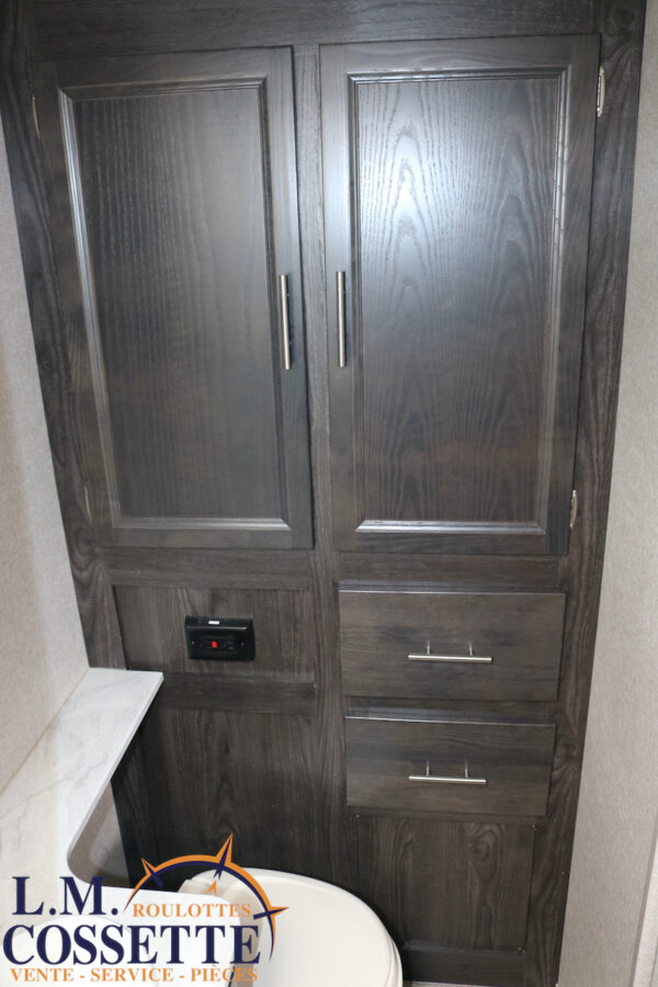 Kodiak 185 MB 2018-LM Cossette inc. vr-roulotte-fifth wheel-cargo-arctic wolf -Remote-Clipper-cherokee-grey wolf-wolf pup-kodiak cub-aspen trail-dutchmen-forest river-freedom express select-coachmen-apex nano -Trois-Rivières-fond