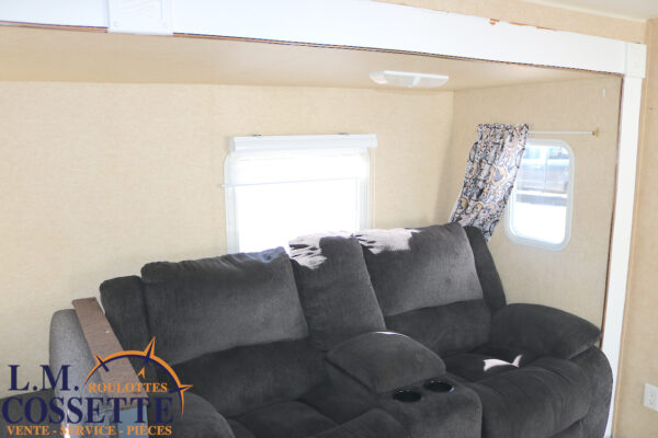 Conquest 30 BHS 2006-LM Cossette inc. vr-roulotte-fifth wheel-cargo-arctic wolf -Remote-Clipper-cherokee-grey wolf-wolf pup-kodiak cub-aspen trail-dutchmen-forest river-freedom express select-coachmen-apex nano -Trois-Rivières-fond