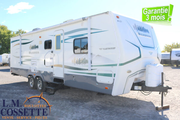 Wilderness 270 DBHS 2009-LM Cossette inc. vr-roulotte-fifth wheel-cargo-arctic wolf -Remote-Clipper-cherokee-grey wolf-wolf pup-kodiak cub-aspen trail-dutchmen-forest river-freedom express select-coachmen-apex nano -Trois-Rivières-fond