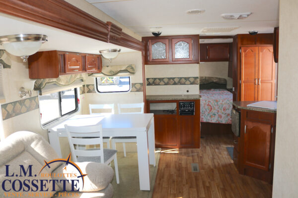 Wilderness 270 DBHS 2009-LM Cossette inc. vr-roulotte-fifth wheel-cargo-arctic wolf -Remote-Clipper-cherokee-grey wolf-wolf pup-kodiak cub-aspen trail-dutchmen-forest river-freedom express select-coachmen-apex nano -Trois-Rivières-fond