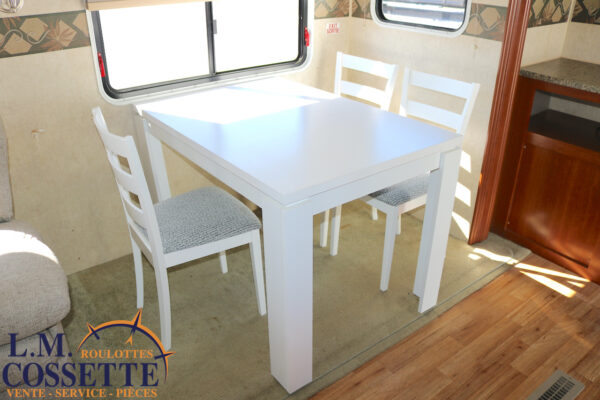 Wilderness 270 DBHS 2009-LM Cossette inc. vr-roulotte-fifth wheel-cargo-arctic wolf -Remote-Clipper-cherokee-grey wolf-wolf pup-kodiak cub-aspen trail-dutchmen-forest river-freedom express select-coachmen-apex nano -Trois-Rivières-fond