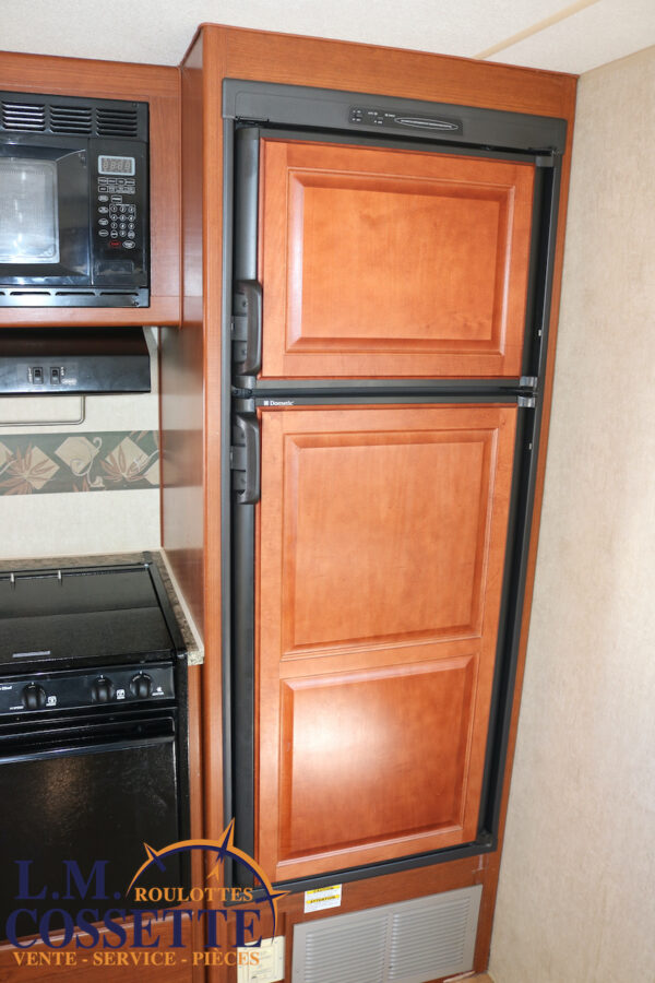 Wilderness 270 DBHS 2009-LM Cossette inc. vr-roulotte-fifth wheel-cargo-arctic wolf -Remote-Clipper-cherokee-grey wolf-wolf pup-kodiak cub-aspen trail-dutchmen-forest river-freedom express select-coachmen-apex nano -Trois-Rivières-fond