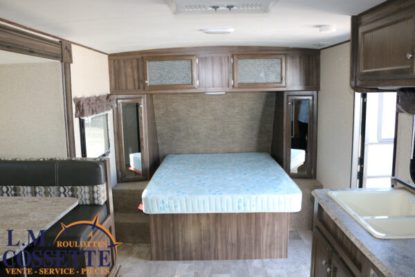 Apex Nano 191 RBS 2017-LM Cossette inc. vr-roulotte-fifth wheel-cargo-arctic wolf -Remote-Clipper-cherokee-grey wolf-wolf pup-kodiak cub-aspen trail-dutchmen-forest river-freedom express select-coachmen-apex nano -Trois-Rivières-fond