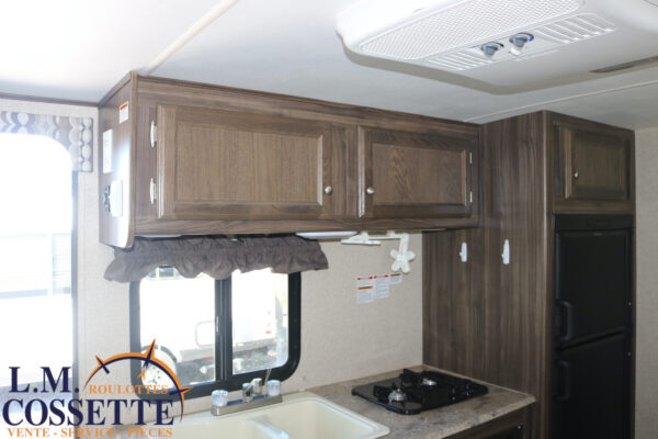 Apex Nano 191 RBS 2017-LM Cossette inc. vr-roulotte-fifth wheel-cargo-arctic wolf -Remote-Clipper-cherokee-grey wolf-wolf pup-kodiak cub-aspen trail-dutchmen-forest river-freedom express select-coachmen-apex nano -Trois-Rivières-fond