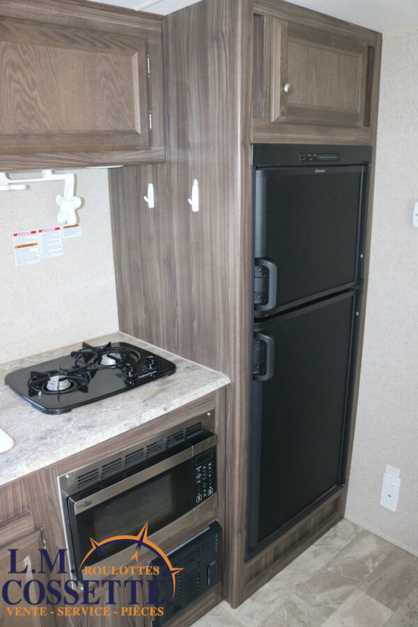 Apex Nano 191 RBS 2017-LM Cossette inc. vr-roulotte-fifth wheel-cargo-arctic wolf -Remote-Clipper-cherokee-grey wolf-wolf pup-kodiak cub-aspen trail-dutchmen-forest river-freedom express select-coachmen-apex nano -Trois-Rivières-fond