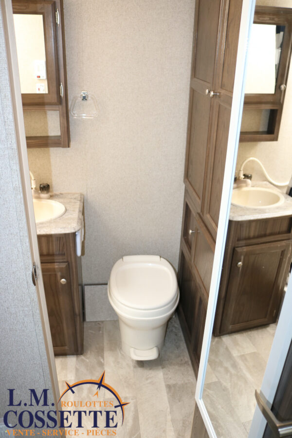 Apex Nano 191 RBS 2017-LM Cossette inc. vr-roulotte-fifth wheel-cargo-arctic wolf -Remote-Clipper-cherokee-grey wolf-wolf pup-kodiak cub-aspen trail-dutchmen-forest river-freedom express select-coachmen-apex nano -Trois-Rivières-fond