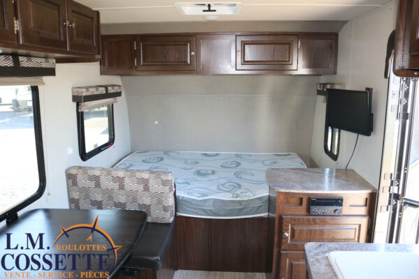 Palomini 177 BH 2019-LM Cossette inc. vr-roulotte-fifth wheel-cargo-arctic wolf -Remote-Clipper-cherokee-grey wolf-wolf pup-kodiak cub-aspen trail-dutchmen-forest river-freedom express select-coachmen-apex nano -Trois-Rivières-fond