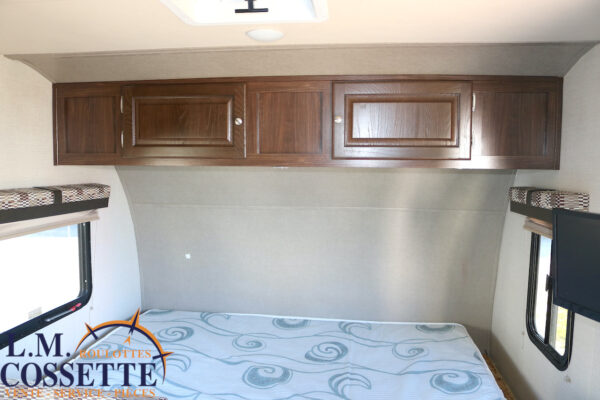 Palomini 177 BH 2019-LM Cossette inc. vr-roulotte-fifth wheel-cargo-arctic wolf -Remote-Clipper-cherokee-grey wolf-wolf pup-kodiak cub-aspen trail-dutchmen-forest river-freedom express select-coachmen-apex nano -Trois-Rivières-fond