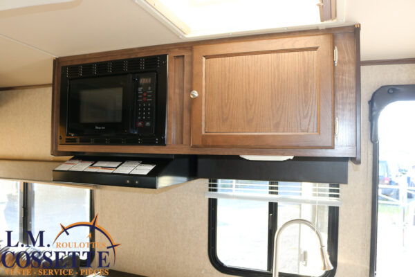 Solaire 147 X 2016-LM Cossette inc. vr-roulotte-fifth wheel-cargo-arctic wolf -Remote-Clipper-cherokee-grey wolf-wolf pup-kodiak cub-aspen trail-dutchmen-forest river-freedom express select-coachmen-apex nano -Trois-Rivières-fond