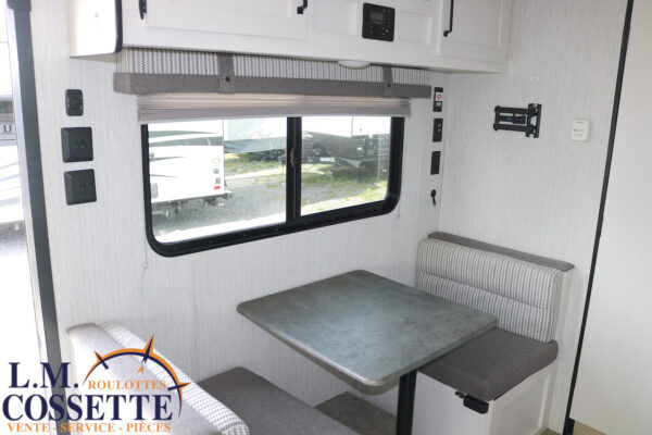 Puma 16 QBX 2021-LM Cossette inc. vr-roulotte-fifth wheel-cargo-arctic wolf -Remote-Clipper-cherokee-grey wolf-wolf pup-kodiak cub-aspen trail-dutchmen-forest river-freedom express select-coachmen-apex nano -Trois-Rivières-fond-fond-fond