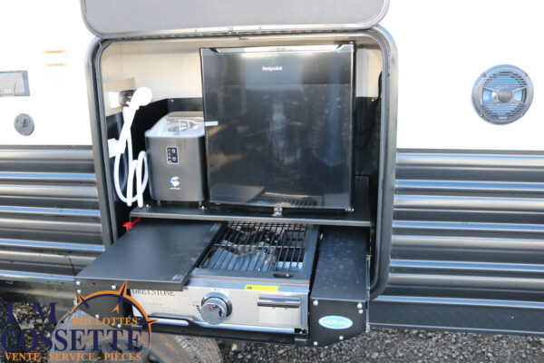 Grey Wolf 27 GH 2026-LM Cossette inc. vr-roulotte-fifth wheel-cargo-arctic wolf -Remote-Clipper-cherokee-grey wolf-wolf pup-kodiak cub-aspen trail-dutchmen-forest river-freedom express select-coachmen-apex nano -Trois-Rivières-fond-fond-fond