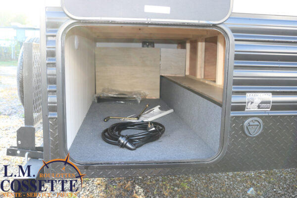 Grey Wolf 27 GH 2026-LM Cossette inc. vr-roulotte-fifth wheel-cargo-arctic wolf -Remote-Clipper-cherokee-grey wolf-wolf pup-kodiak cub-aspen trail-dutchmen-forest river-freedom express select-coachmen-apex nano -Trois-Rivières-fond-fond-fond