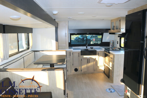 Grey Wolf 27 GH 2026-LM Cossette inc. vr-roulotte-fifth wheel-cargo-arctic wolf -Remote-Clipper-cherokee-grey wolf-wolf pup-kodiak cub-aspen trail-dutchmen-forest river-freedom express select-coachmen-apex nano -Trois-Rivières-fond-fond-fond