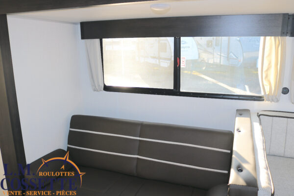 Grey Wolf 27 GH 2026-LM Cossette inc. vr-roulotte-fifth wheel-cargo-arctic wolf -Remote-Clipper-cherokee-grey wolf-wolf pup-kodiak cub-aspen trail-dutchmen-forest river-freedom express select-coachmen-apex nano -Trois-Rivières-fond-fond-fond