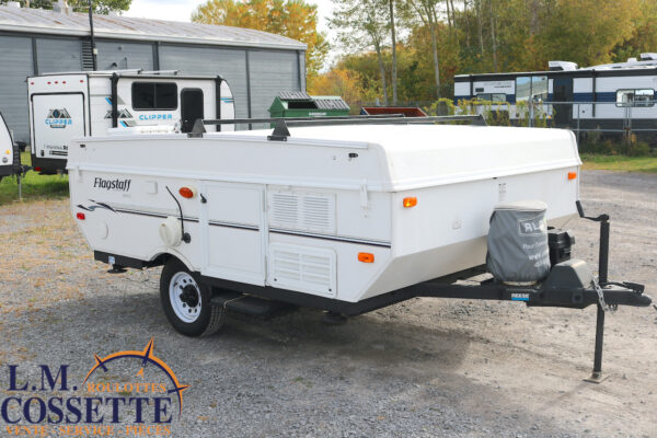 Flagstaff 207 2010-LM Cossette inc. vr-roulotte-fifth wheel-cargo-arctic wolf -Remote-Clipper-cherokee-grey wolf-wolf pup-kodiak cub-aspen trail-dutchmen-forest river-freedom express select-coachmen-apex nano -Trois-Rivières-fond-fond-fond