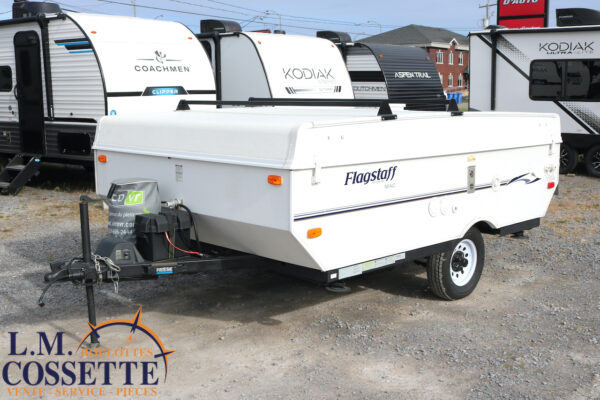Flagstaff 207 2010-LM Cossette inc. vr-roulotte-fifth wheel-cargo-arctic wolf -Remote-Clipper-cherokee-grey wolf-wolf pup-kodiak cub-aspen trail-dutchmen-forest river-freedom express select-coachmen-apex nano -Trois-Rivières-fond-fond-fond