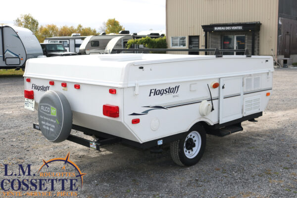 Flagstaff 207 2010-LM Cossette inc. vr-roulotte-fifth wheel-cargo-arctic wolf -Remote-Clipper-cherokee-grey wolf-wolf pup-kodiak cub-aspen trail-dutchmen-forest river-freedom express select-coachmen-apex nano -Trois-Rivières-fond-fond-fond