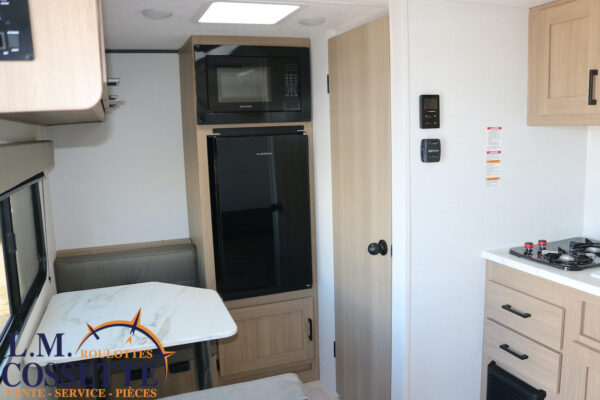 Aspen Trail 13 RD 2026-LM Cossette inc. vr-roulotte-fifth wheel-cargo-arctic wolf -Remote-Clipper-cherokee-grey wolf-wolf pup-kodiak cub-aspen trail-dutchmen-forest river-freedom express select-coachmen-apex nano -Trois-Rivières-fond-fond-fond