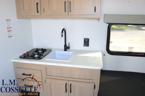 Aspen Trail 13 RD 2026-LM Cossette inc. vr-roulotte-fifth wheel-cargo-arctic wolf -Remote-Clipper-cherokee-grey wolf-wolf pup-kodiak cub-aspen trail-dutchmen-forest river-freedom express select-coachmen-apex nano -Trois-Rivières-fond-fond-fond