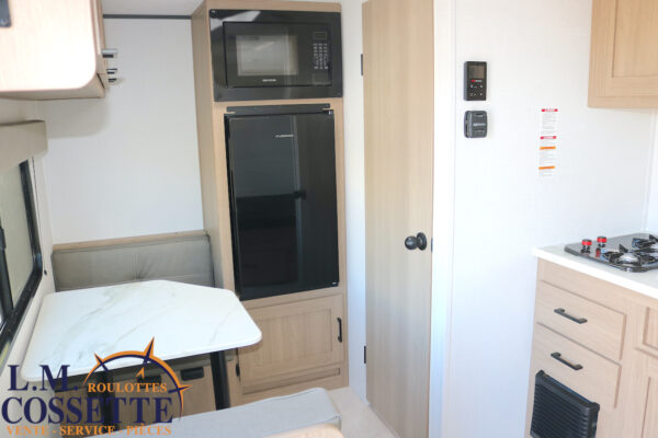 Aspen Trail 13 RD 2026-LM Cossette inc. vr-roulotte-fifth wheel-cargo-arctic wolf -Remote-Clipper-cherokee-grey wolf-wolf pup-kodiak cub-aspen trail-dutchmen-forest river-freedom express select-coachmen-apex nano -Trois-Rivières-fond-fond-fond