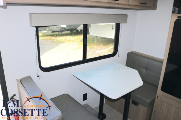 Aspen Trail 13 RD 2026-LM Cossette inc. vr-roulotte-fifth wheel-cargo-arctic wolf -Remote-Clipper-cherokee-grey wolf-wolf pup-kodiak cub-aspen trail-dutchmen-forest river-freedom express select-coachmen-apex nano -Trois-Rivières-fond-fond-fond