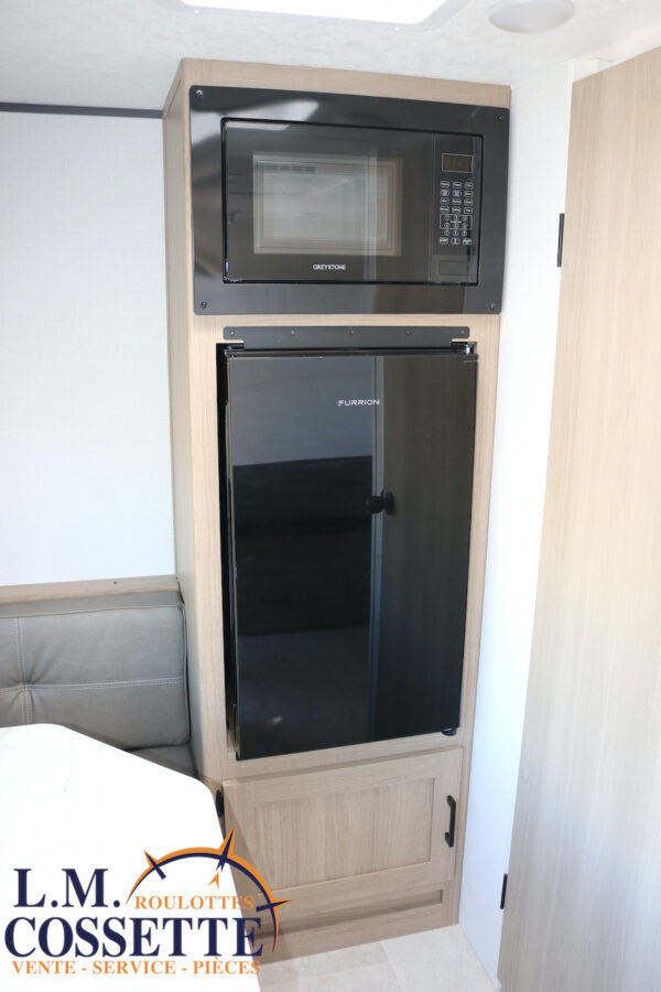 Aspen Trail 13 RD 2026-LM Cossette inc. vr-roulotte-fifth wheel-cargo-arctic wolf -Remote-Clipper-cherokee-grey wolf-wolf pup-kodiak cub-aspen trail-dutchmen-forest river-freedom express select-coachmen-apex nano -Trois-Rivières-fond-fond-fond