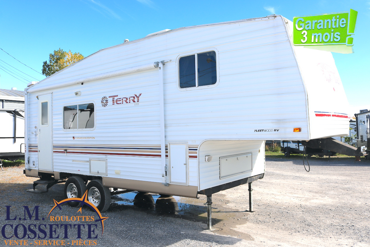 Terry 24 5C 2002-LM Cossette inc. vr-roulotte-fifth wheel-cargo-arctic wolf -Remote-Clipper-cherokee-grey wolf-wolf pup-kodiak cub-aspen trail-dutchmen-forest river-freedom express select-coachmen-apex nano -Trois-Rivières-fond-fond-fond