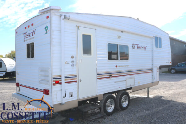 Terry 24 5C 2002-LM Cossette inc. vr-roulotte-fifth wheel-cargo-arctic wolf -Remote-Clipper-cherokee-grey wolf-wolf pup-kodiak cub-aspen trail-dutchmen-forest river-freedom express select-coachmen-apex nano -Trois-Rivières-fond-fond-fond