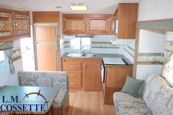 Terry 24 5C 2002-LM Cossette inc. vr-roulotte-fifth wheel-cargo-arctic wolf -Remote-Clipper-cherokee-grey wolf-wolf pup-kodiak cub-aspen trail-dutchmen-forest river-freedom express select-coachmen-apex nano -Trois-Rivières-fond-fond-fond