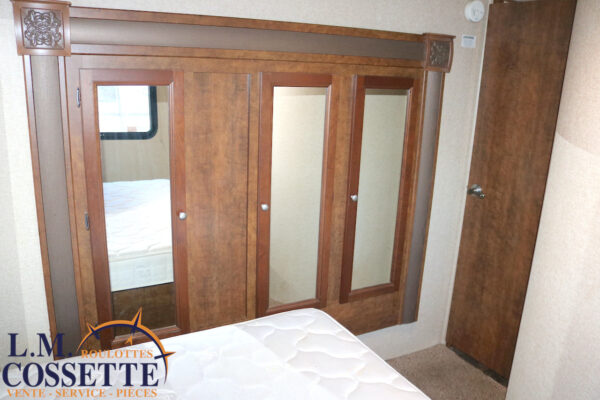 Chaparral 266 SAB 2014-LM Cossette inc. vr-roulotte-fifth wheel-cargo-arctic wolf -Remote-Clipper-cherokee-grey wolf-wolf pup-kodiak cub-aspen trail-dutchmen-forest river-freedom express select-coachmen-apex nano -Trois-Rivières-fond-fond-fond