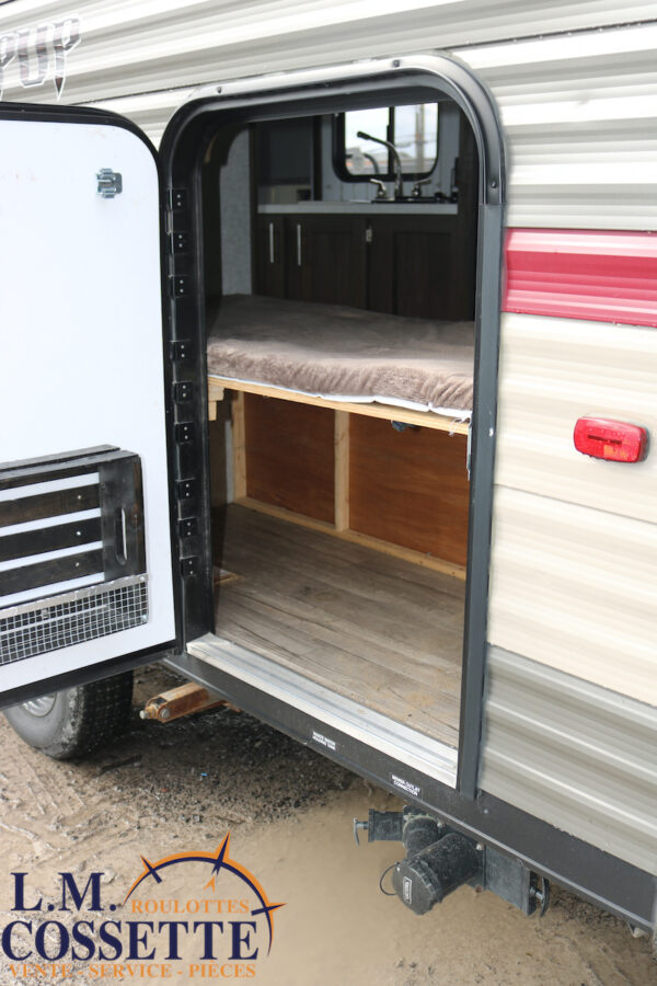 Wolf Pup 16 BHS 2019-LM Cossette inc. vr-roulotte-fifth wheel-cargo-arctic wolf -Remote-Clipper-cherokee-grey wolf-wolf pup-kodiak cub-aspen trail-dutchmen-forest river-freedom express select-coachmen-apex nano -Trois-Rivières-fond-fond-fond