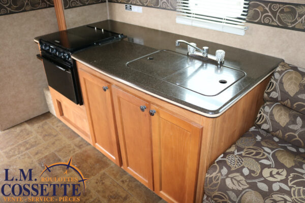 North Trail 24 RBS 2012-LM Cossette inc. vr-roulotte-fifth wheel-cargo-arctic wolf -Remote-Clipper-cherokee-grey wolf-wolf pup-kodiak cub-aspen trail-dutchmen-forest river-freedom express select-coachmen-apex nano -Trois-Rivières-fond-fond-fond