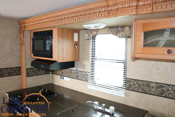 North Trail 24 RBS 2012-LM Cossette inc. vr-roulotte-fifth wheel-cargo-arctic wolf -Remote-Clipper-cherokee-grey wolf-wolf pup-kodiak cub-aspen trail-dutchmen-forest river-freedom express select-coachmen-apex nano -Trois-Rivières-fond-fond-fond