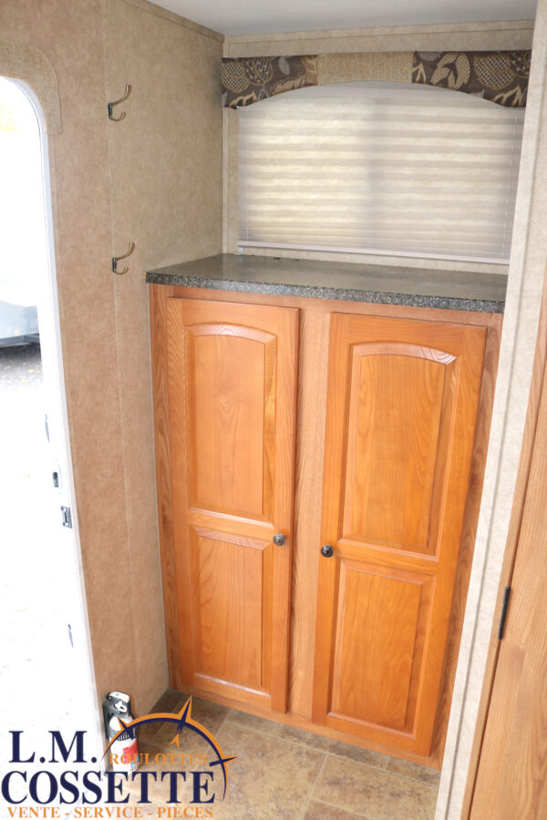 North Trail 24 RBS 2012-LM Cossette inc. vr-roulotte-fifth wheel-cargo-arctic wolf -Remote-Clipper-cherokee-grey wolf-wolf pup-kodiak cub-aspen trail-dutchmen-forest river-freedom express select-coachmen-apex nano -Trois-Rivières-fond-fond-fond