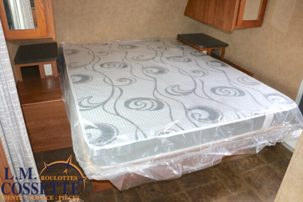 North Trail 24 RBS 2012-LM Cossette inc. vr-roulotte-fifth wheel-cargo-arctic wolf -Remote-Clipper-cherokee-grey wolf-wolf pup-kodiak cub-aspen trail-dutchmen-forest river-freedom express select-coachmen-apex nano -Trois-Rivières-fond-fond-fond