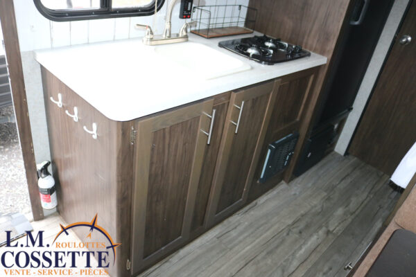 Wolf Pup 16 BHS 2019-LM Cossette inc. vr-roulotte-fifth wheel-cargo-arctic wolf -Remote-Clipper-cherokee-grey wolf-wolf pup-kodiak cub-aspen trail-dutchmen-forest river-freedom express select-coachmen-apex nano -Trois-Rivières-fond-fond-fond