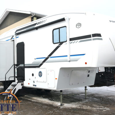 Arctic Wolf 27 SGS 2026-LM Cossette inc. vr-roulotte-fifth wheel-cargo-arctic wolf -Remote-Clipper-cherokee-grey wolf-wolf pup-kodiak cub-aspen trail-dutchmen-forest river-coachmen-apex nano -arctic wolf-Trois-Rivières-fond